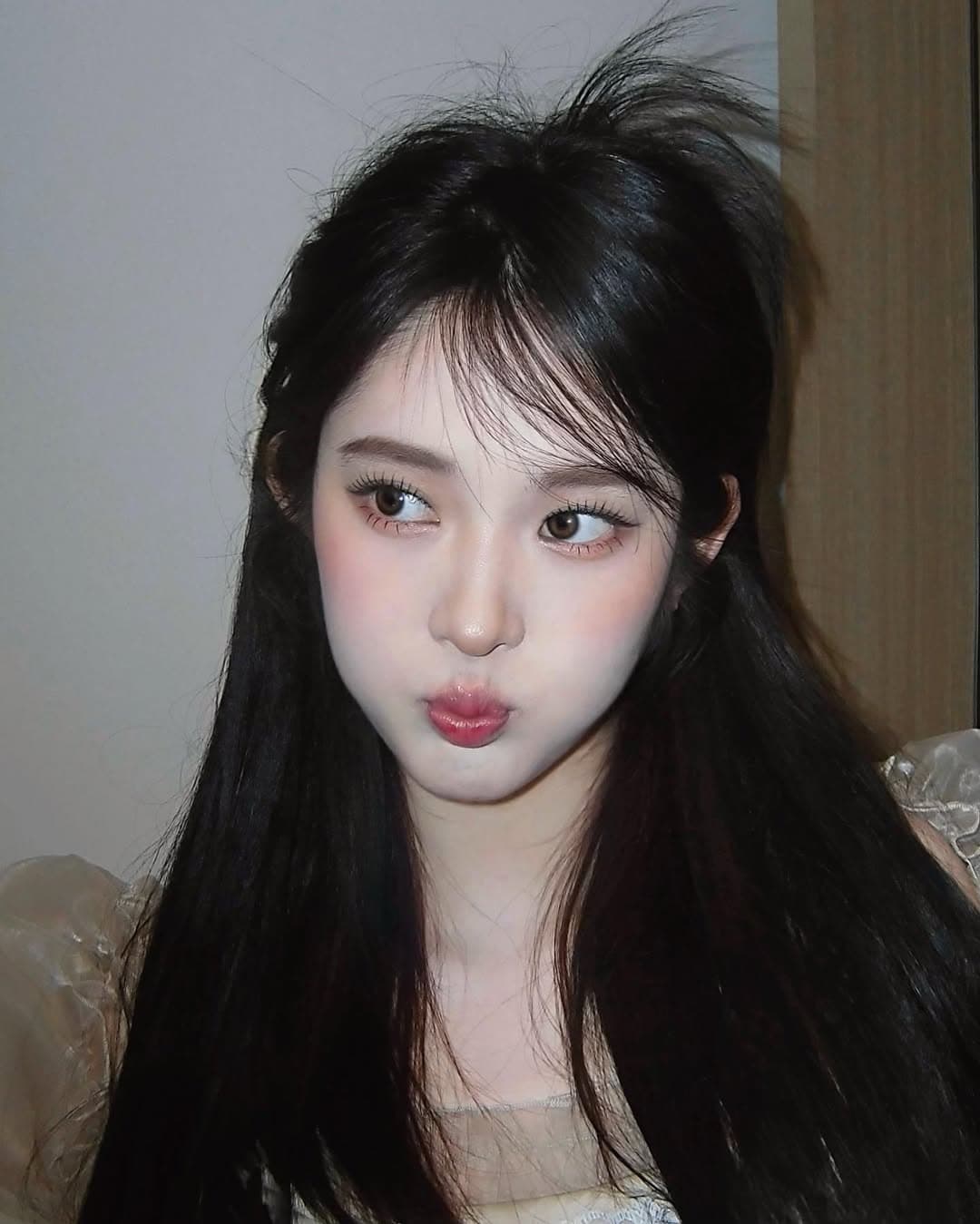 그냥 예쁘면 다 좋아
줏대 없는 메이크업 모음