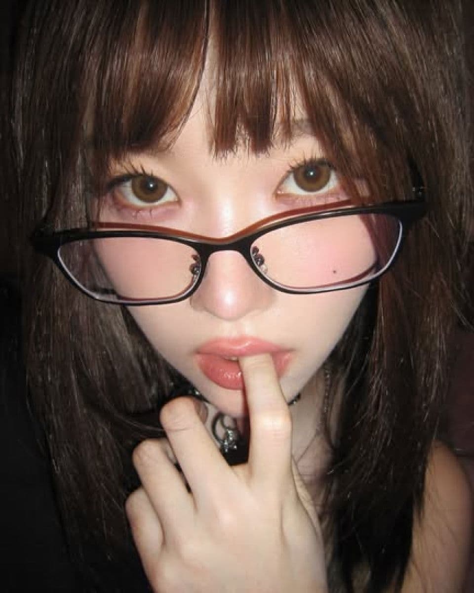 아기갸루의 메컵이
너무 예쁨 ⁺◟ 🎀