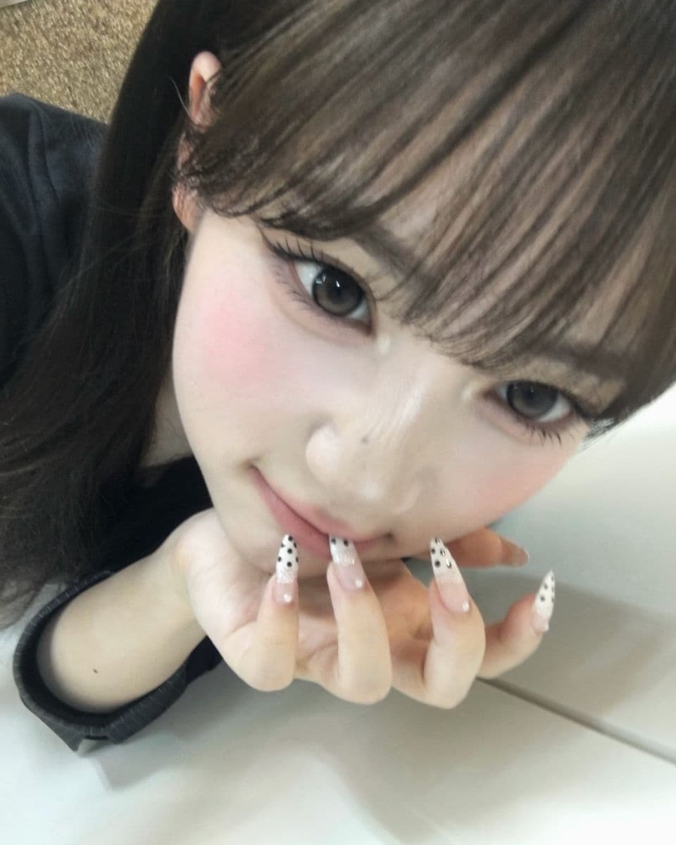 트리플에스 미소녀
메컵 정보 풀어요